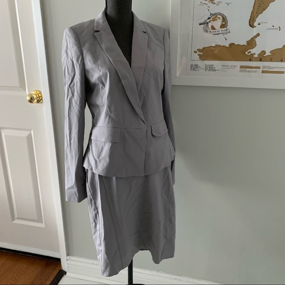 BNWT Ann Taylor Grey Skirt Suit (Matching Set) - Picture 4 of 4